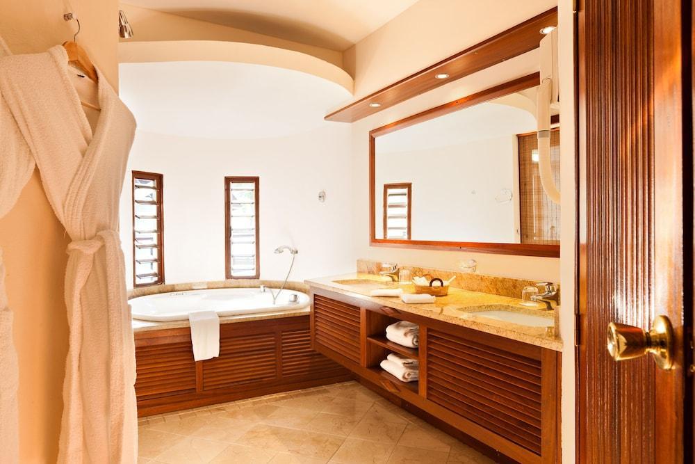 Le Saint Alexis **** Hotel & Spa Kültér fotó